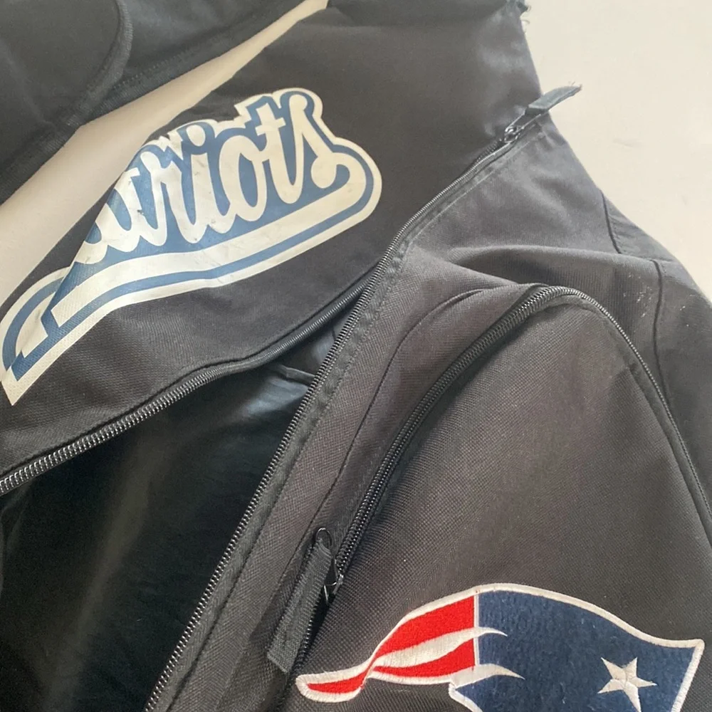 NFL‎ New England Patriots black slap back pack